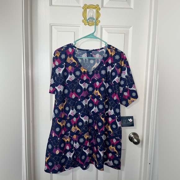 Zoe and Chloe elephant nurse scrub top new with tag size XL - Picture 1 of 4